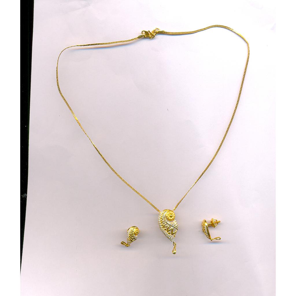 GOLD HALF SET PENDENT PLAIN EXCLUSIVE