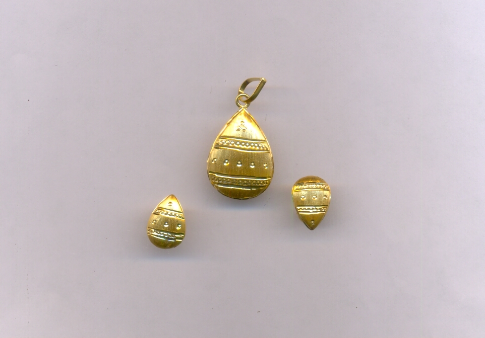 GOLD HALF SET PENDENT PLAIN EXCLUSIVE