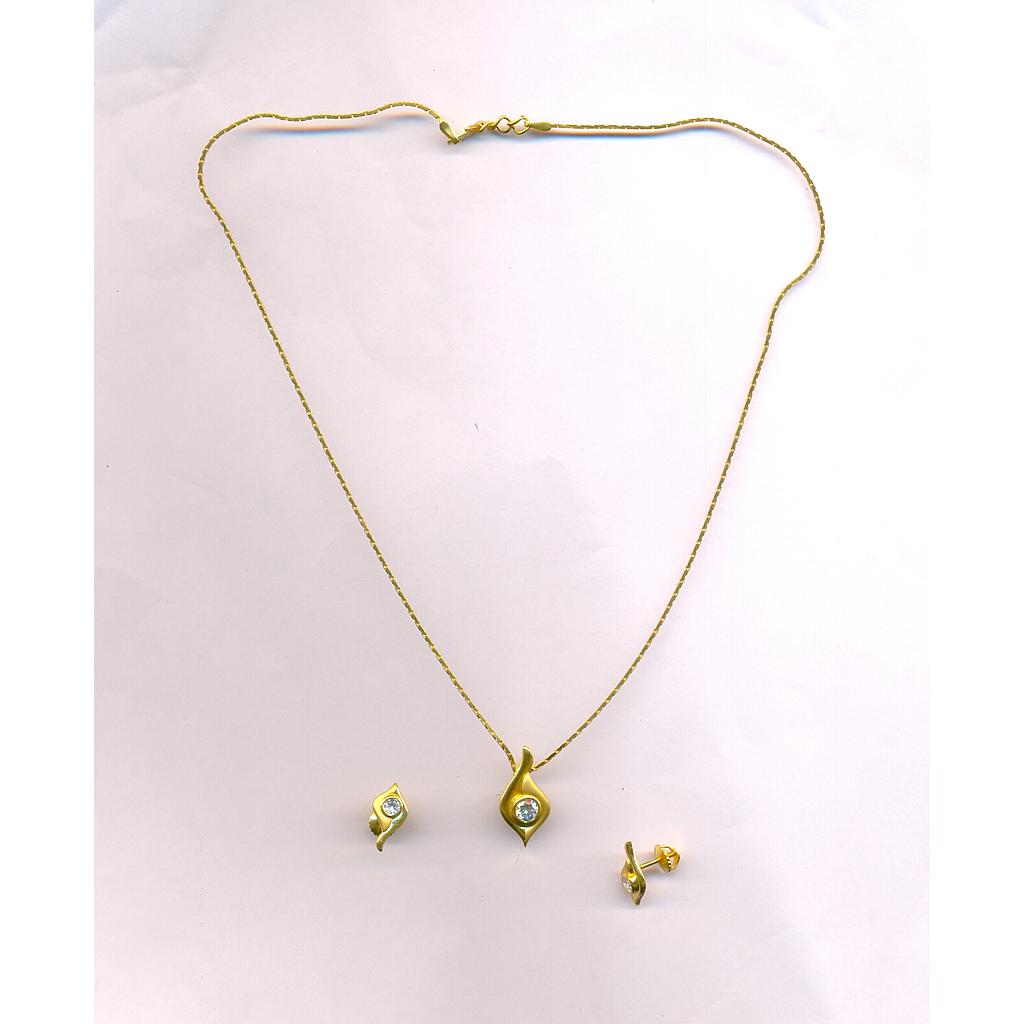 GOLD HALF SET PENDENT PLAIN EXCLUSIVE