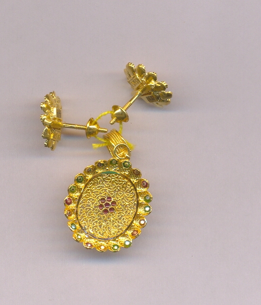GOLD HALF SET PENDENT PLAIN EXCLUSIVE
