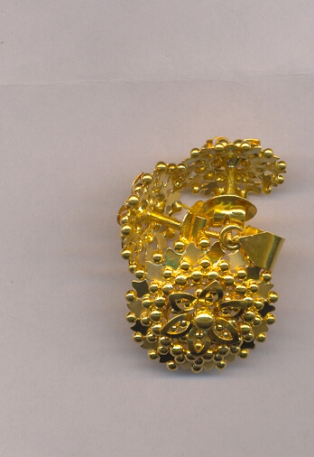 GOLD HALF SET PENDENT PLAIN EXCLUSIVE