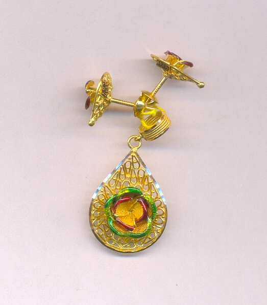 GOLD HALF SET PENDENT PLAIN EXCLUSIVE
