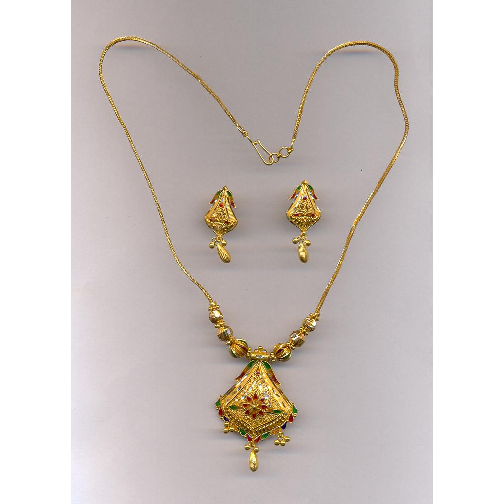 GOLD HALF SET PENDENT PLAIN FANCY