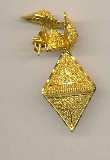 GOLD HALF SET PENDENT PLAIN FANCY