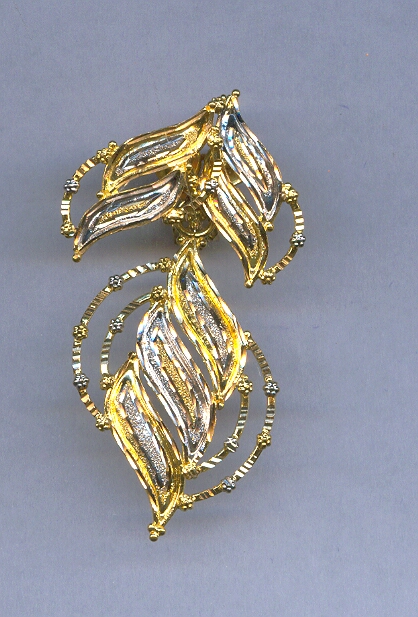 GOLD HALF SET PENDENT PLAIN FANCY