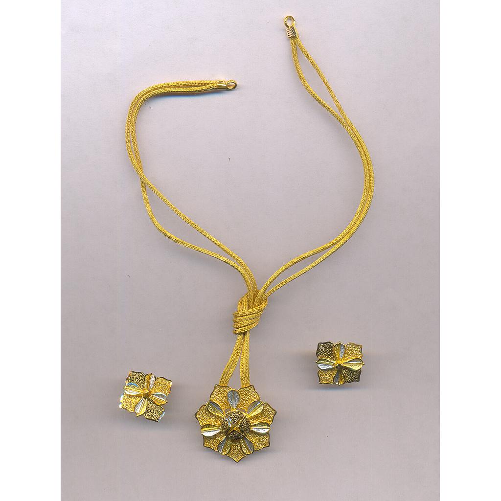 GOLD HALF SET PENDENT PLAIN FANCY