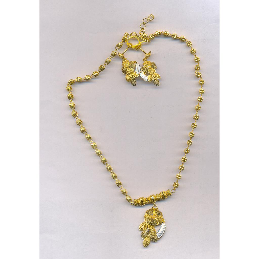 GOLD HALF SET PENDENT PLAIN FANCY