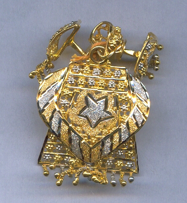GOLD HALF SET PENDENT PLAIN FANCY