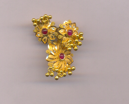 GOLD HALF SET PENDENT PLAIN FANCY
