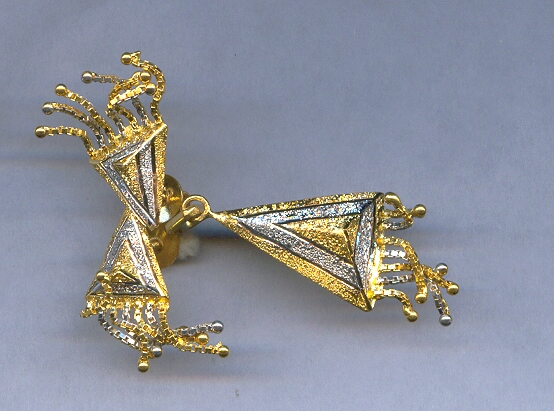 GOLD HALF SET PENDENT PLAIN FANCY