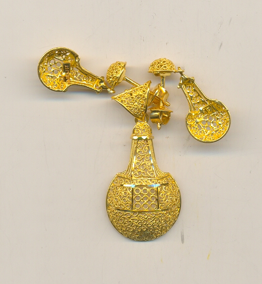 GOLD HALF SET PENDENT PLAIN FANCY