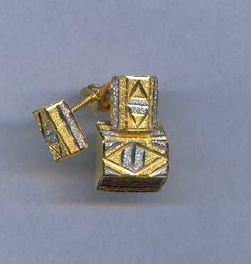 GOLD HALF SET PENDENT PLAIN FANCY
