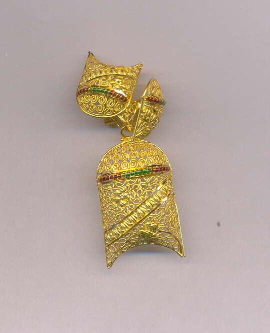 GOLD HALF SET PENDENT PLAIN FANCY