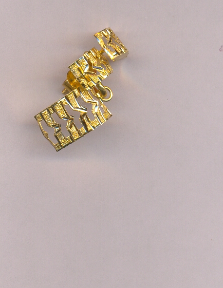 GOLD HALF SET PENDENT PLAIN FANCY