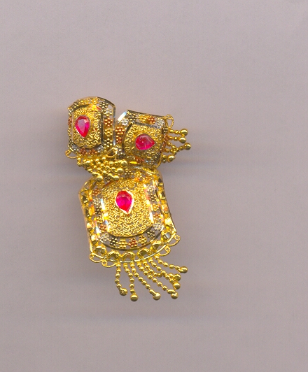 GOLD HALF SET PENDENT PLAIN FANCY