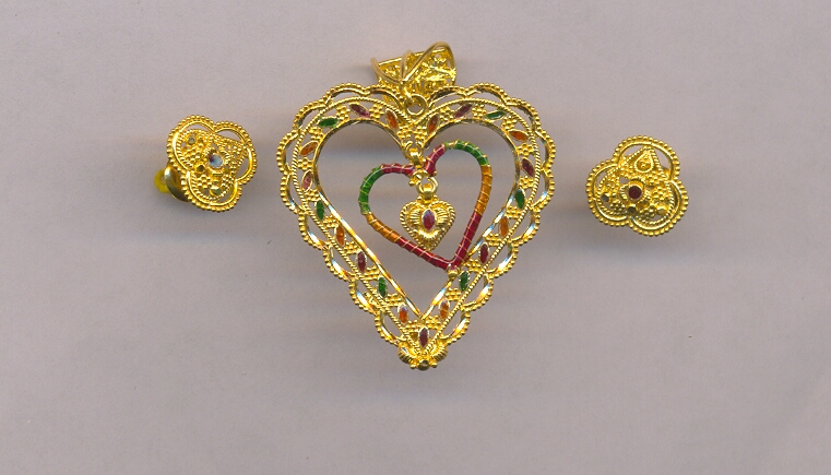 GOLD HALF SET PENDENT PLAIN FANCY
