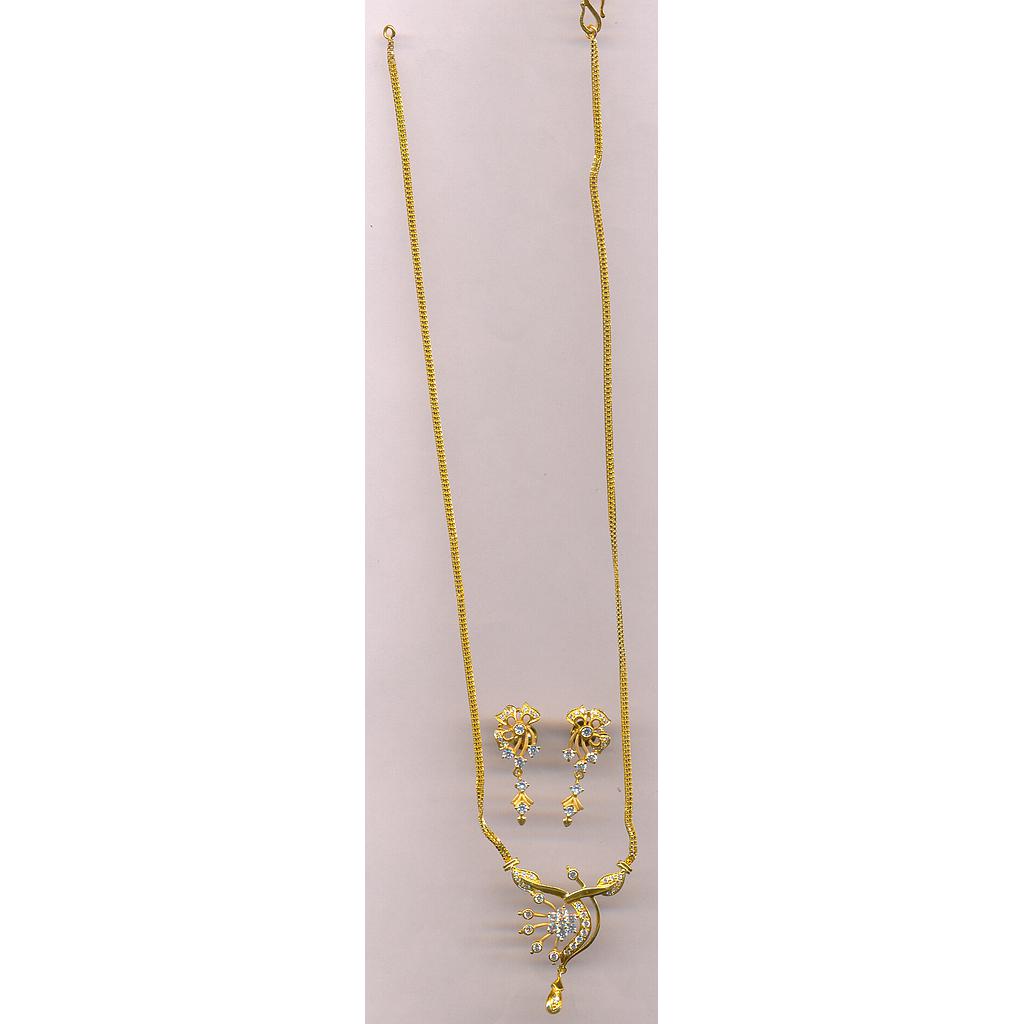 GOLD HALF SET PENDENT PLAIN FANCY