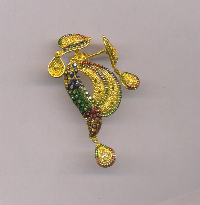 GOLD HALF SET PENDENT PLAIN FANCY