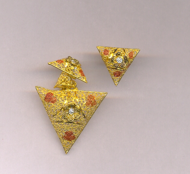 GOLD HALF SET PENDENT PLAIN FANCY
