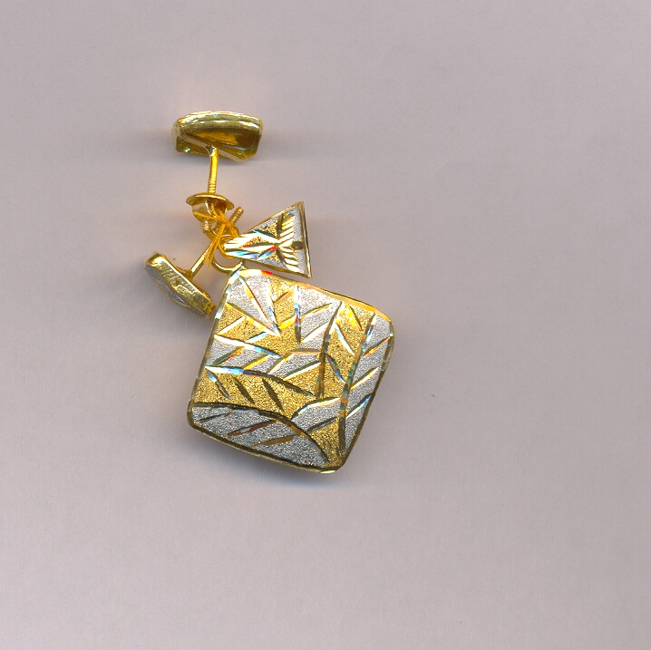 GOLD HALF SET PENDENT PLAIN FANCY