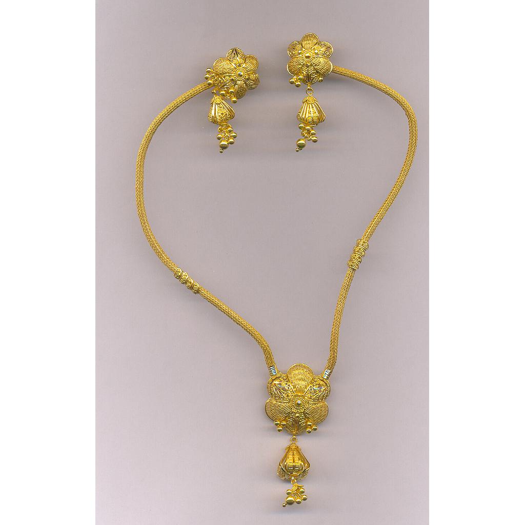 GOLD HALF SET PENDENT PLAIN FANCY