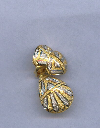 GOLD HALF SET PENDENT PLAIN FANCY