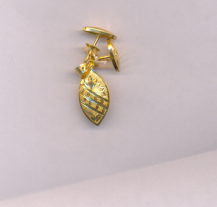 GOLD HALF SET PENDENT PLAIN FANCY