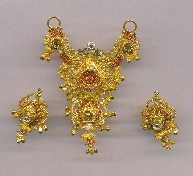 GOLD HALF SET PENDENT PLAIN GENERAL