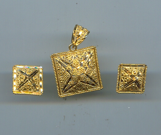 GOLD HALF SET PENDENT PLAIN GENERAL