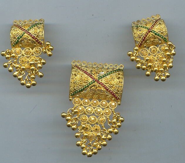 GOLD HALF SET PENDENT PLAIN GENERAL