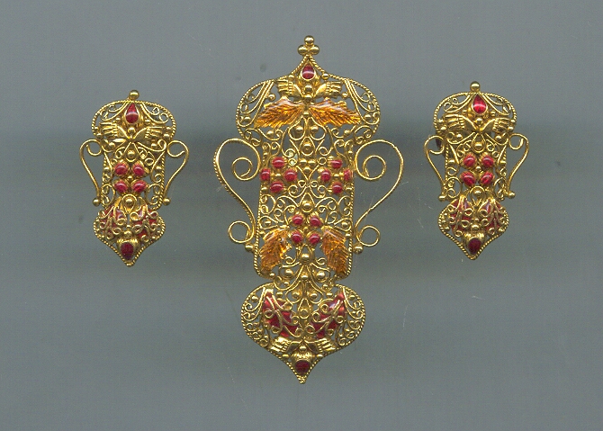 GOLD HALF SET PENDENT PLAIN GENERAL