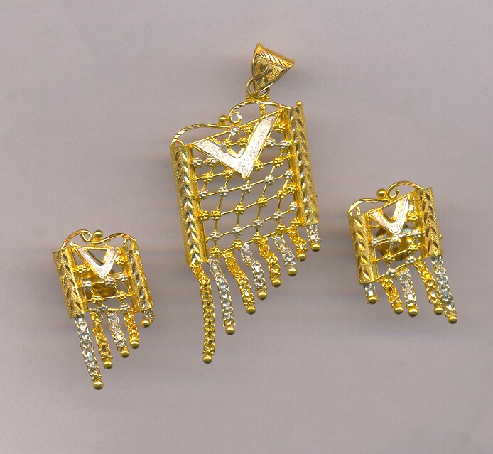 GOLD HALF SET PENDENT PLAIN GENERAL
