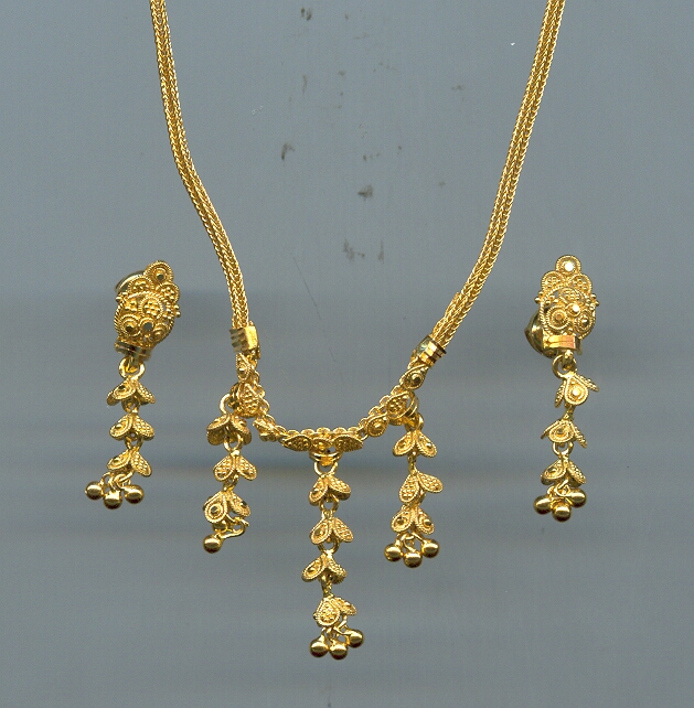 GOLD HALF SET PENDENT PLAIN GENERAL