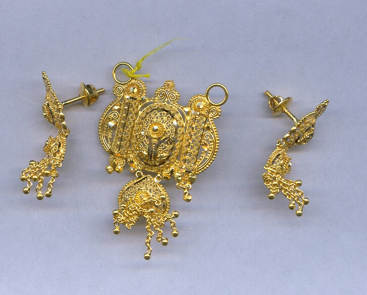 GOLD HALF SET PENDENT PLAIN GENERAL