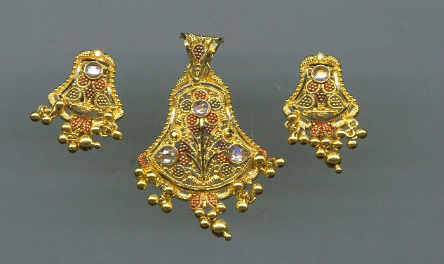 GOLD HALF SET PENDENT PLAIN GENERAL