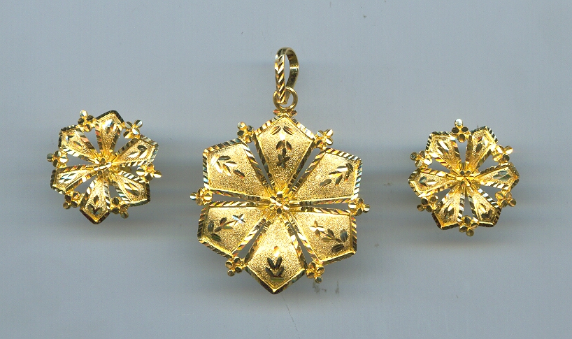 GOLD HALF SET PENDENT PLAIN GENERAL