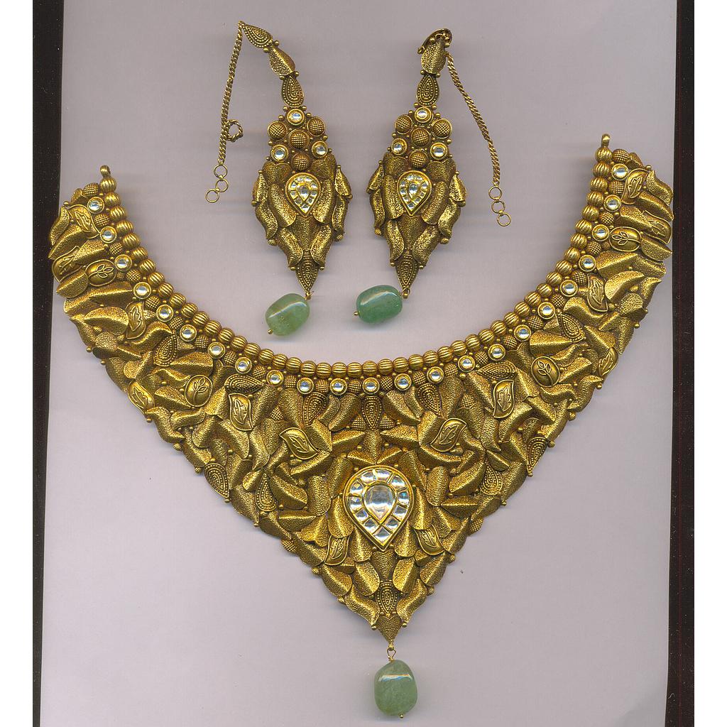 GOLD HALF SET ROUND ANTIQUE EXCLUSIVE