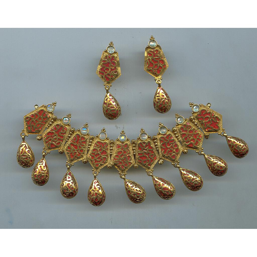 GOLD HALF SET ROUND ANTIQUE EXCLUSIVE