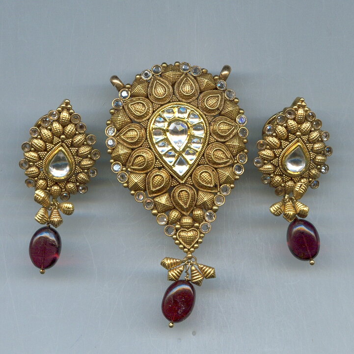 GOLD HALF SET ROUND ANTIQUE EXCLUSIVE