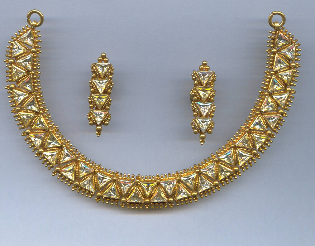 GOLD HALF SET ROUND ANTIQUE EXCLUSIVE