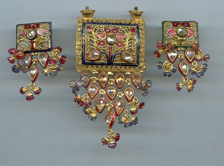 GOLD HALF SET ROUND ANTIQUE EXCLUSIVE