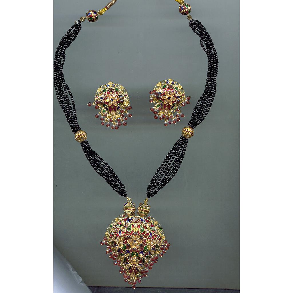 GOLD HALF SET ROUND ANTIQUE EXCLUSIVE