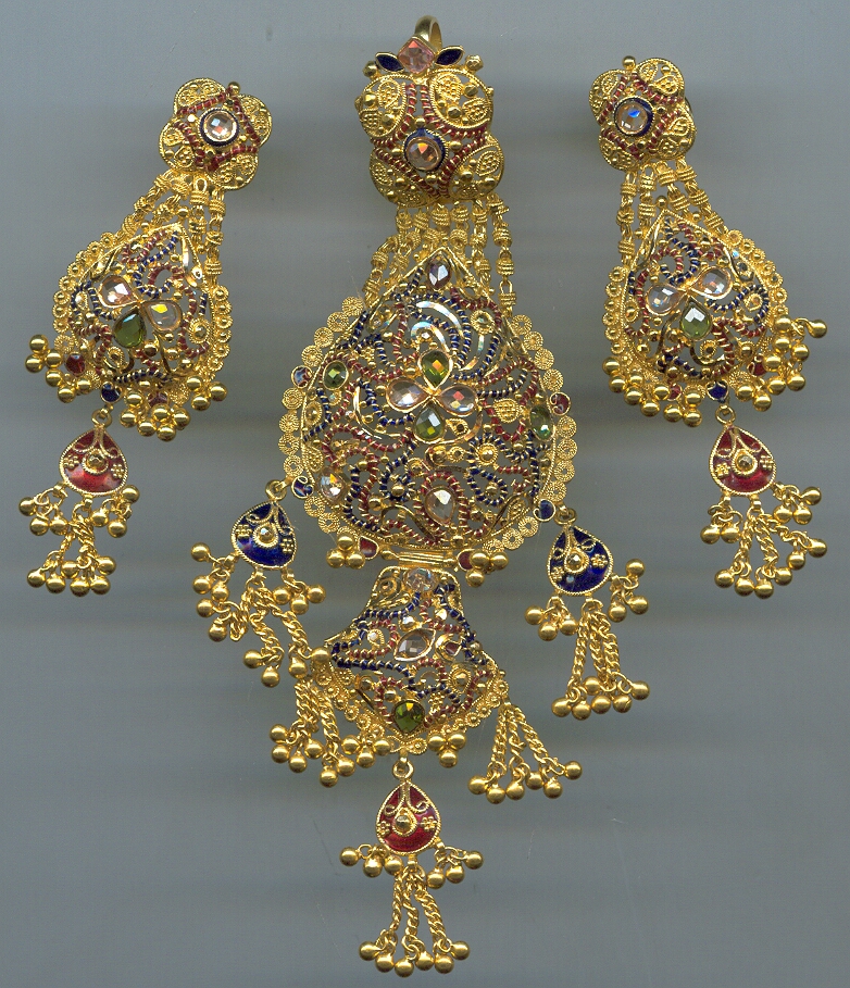 GOLD HALF SET ROUND ANTIQUE EXCLUSIVE