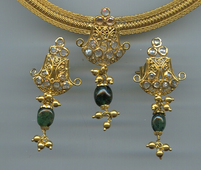 GOLD HALF SET ROUND ANTIQUE EXCLUSIVE