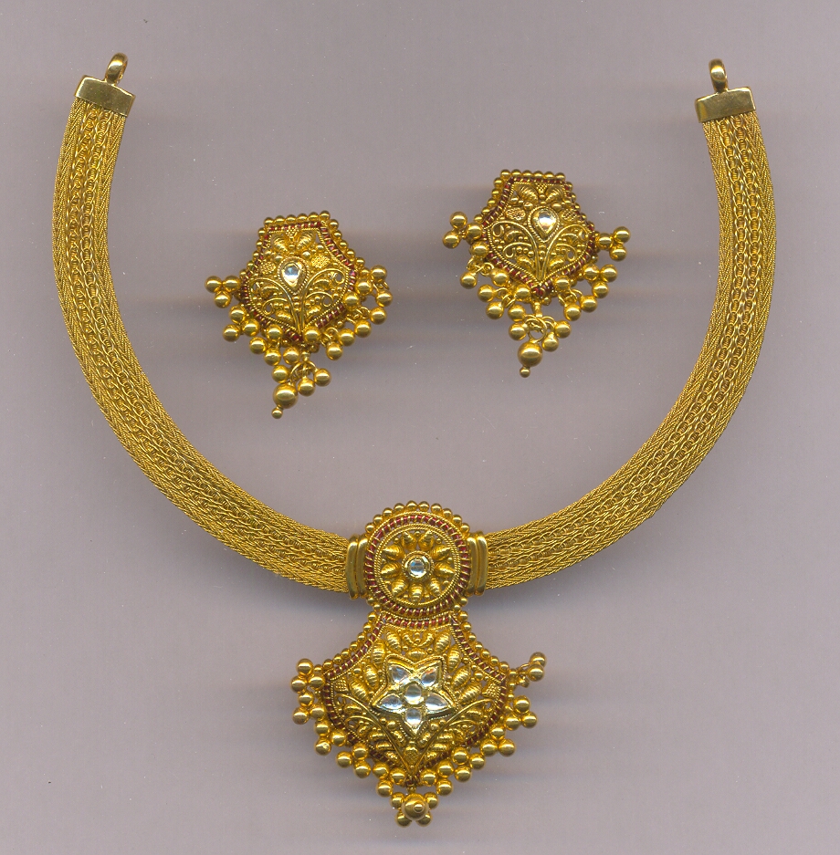GOLD HALF SET ROUND ANTIQUE FANCY