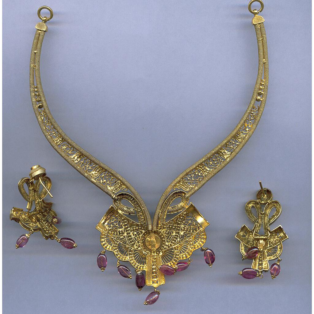 GOLD HALF SET ROUND ANTIQUE FANCY