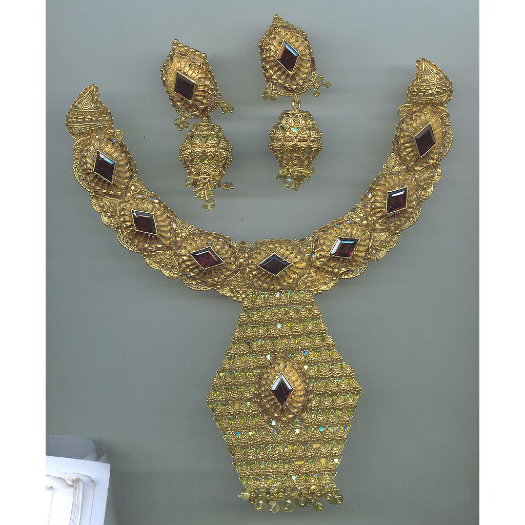 GOLD HALF SET ROUND ANTIQUE GENERAL