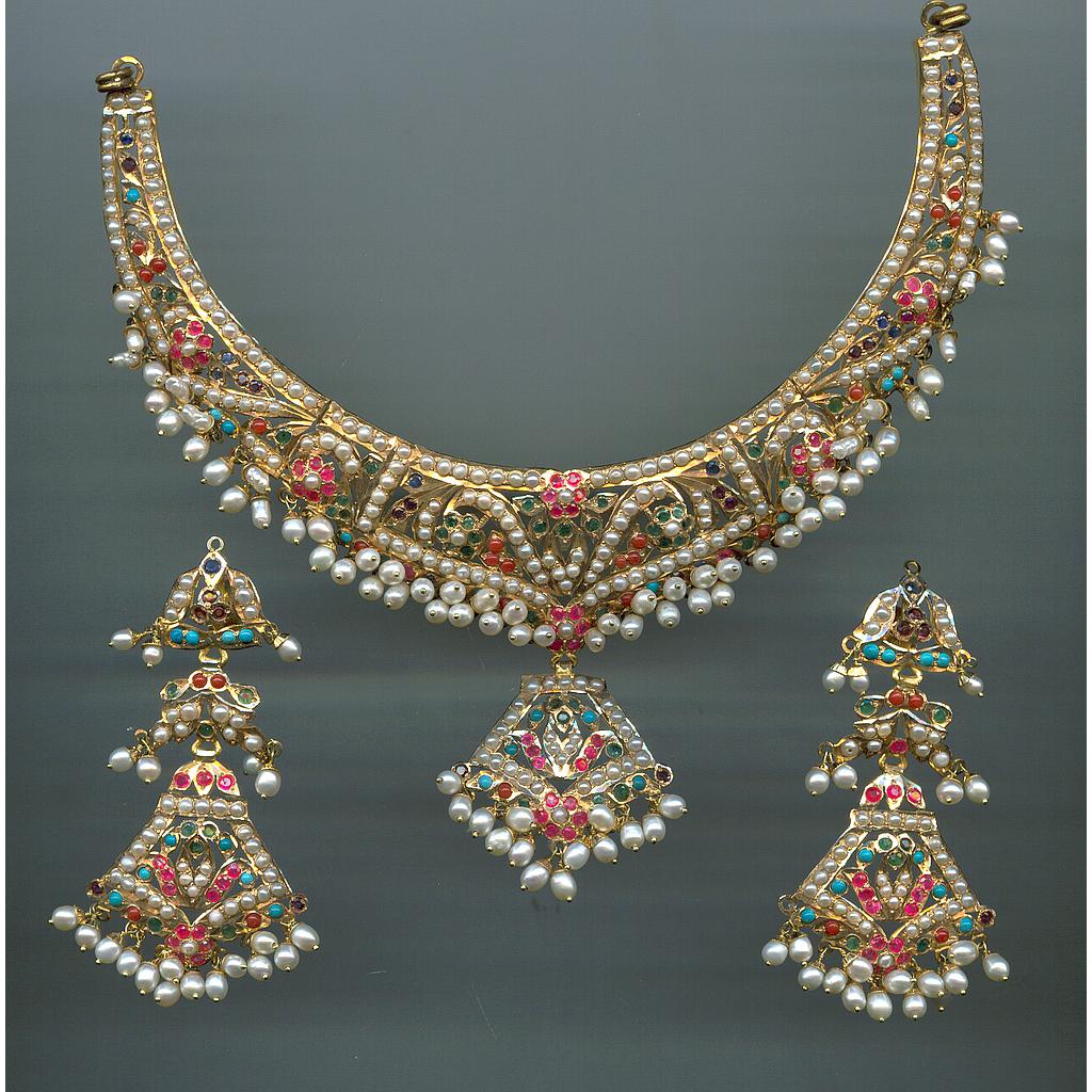 GOLD HALF SET ROUND DESIGNER EXCLUSIVE