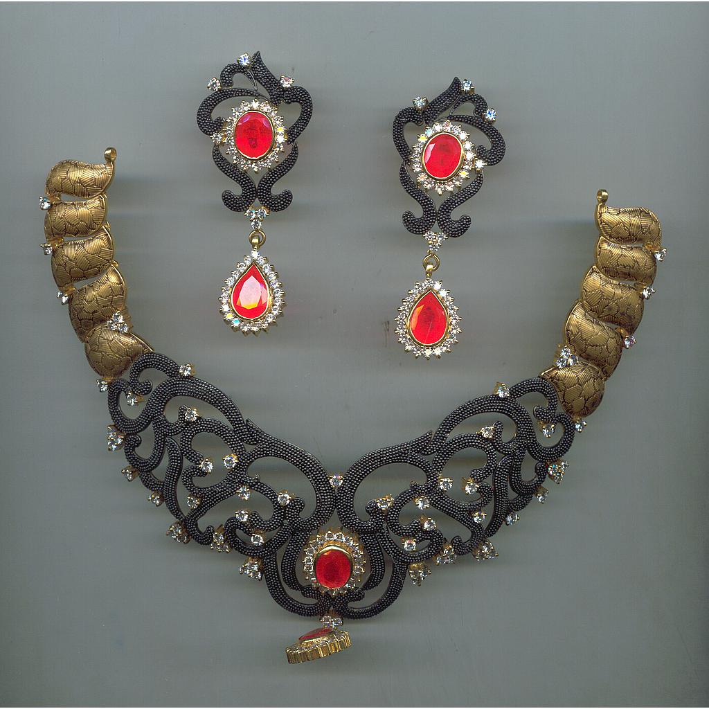 GOLD HALF SET ROUND DESIGNER EXCLUSIVE