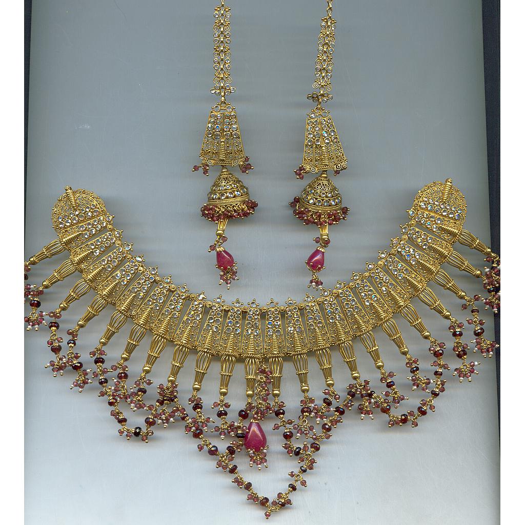 GOLD HALF SET ROUND DESIGNER EXCLUSIVE